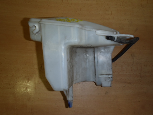 Nádobka ostřikovačů Corolla