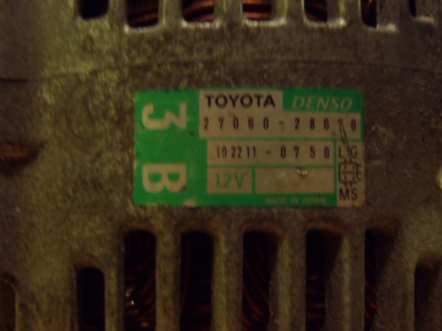 Alternátor Avensis Verso