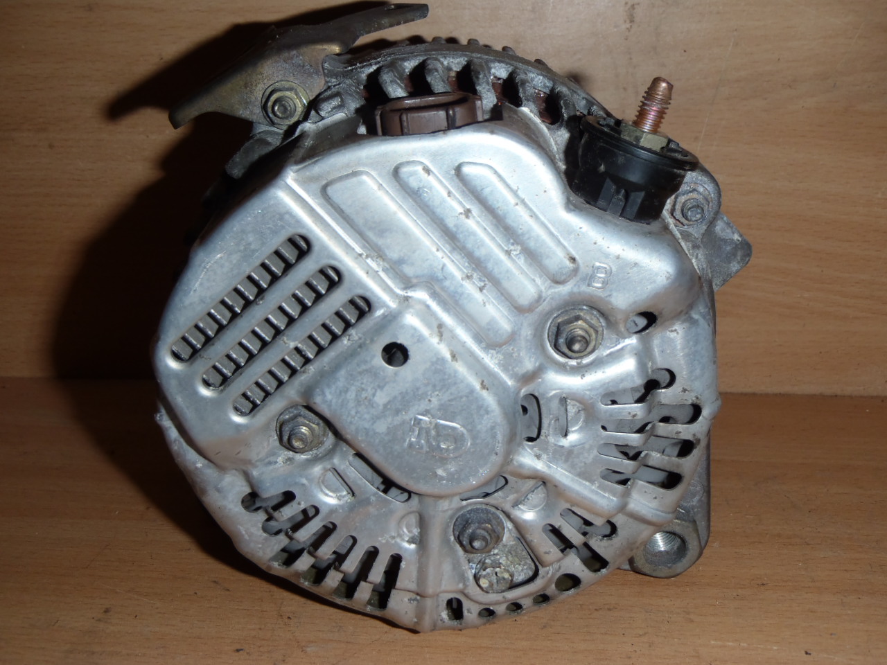 Alternátor 2.4 VVT-i