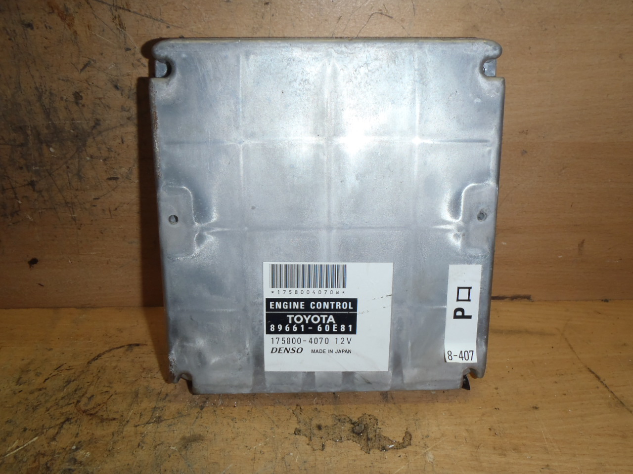 Řídící jednotka motoru 3.0 D4D 89661-60E81