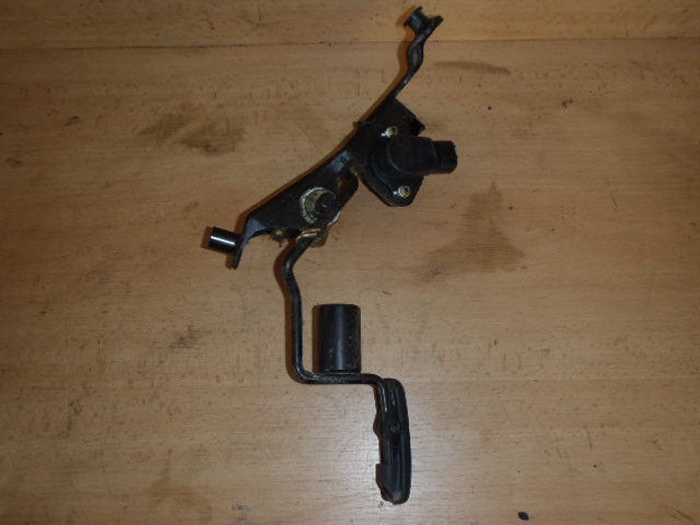 Plynový pedál s potenciometrem