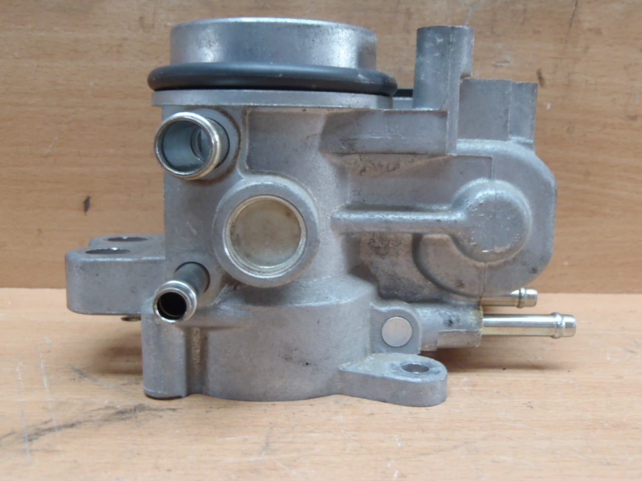 Klapka sání 1.3  VVT-i