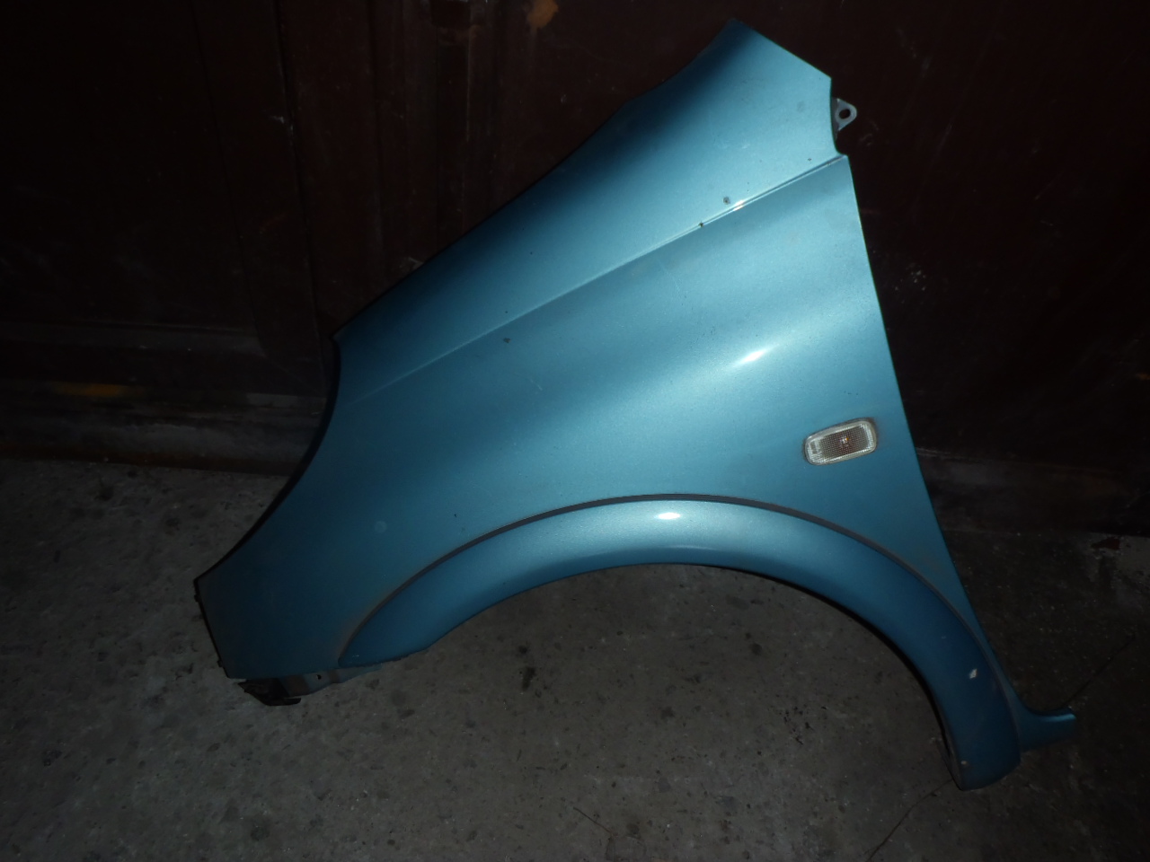 Levý blatník + lem