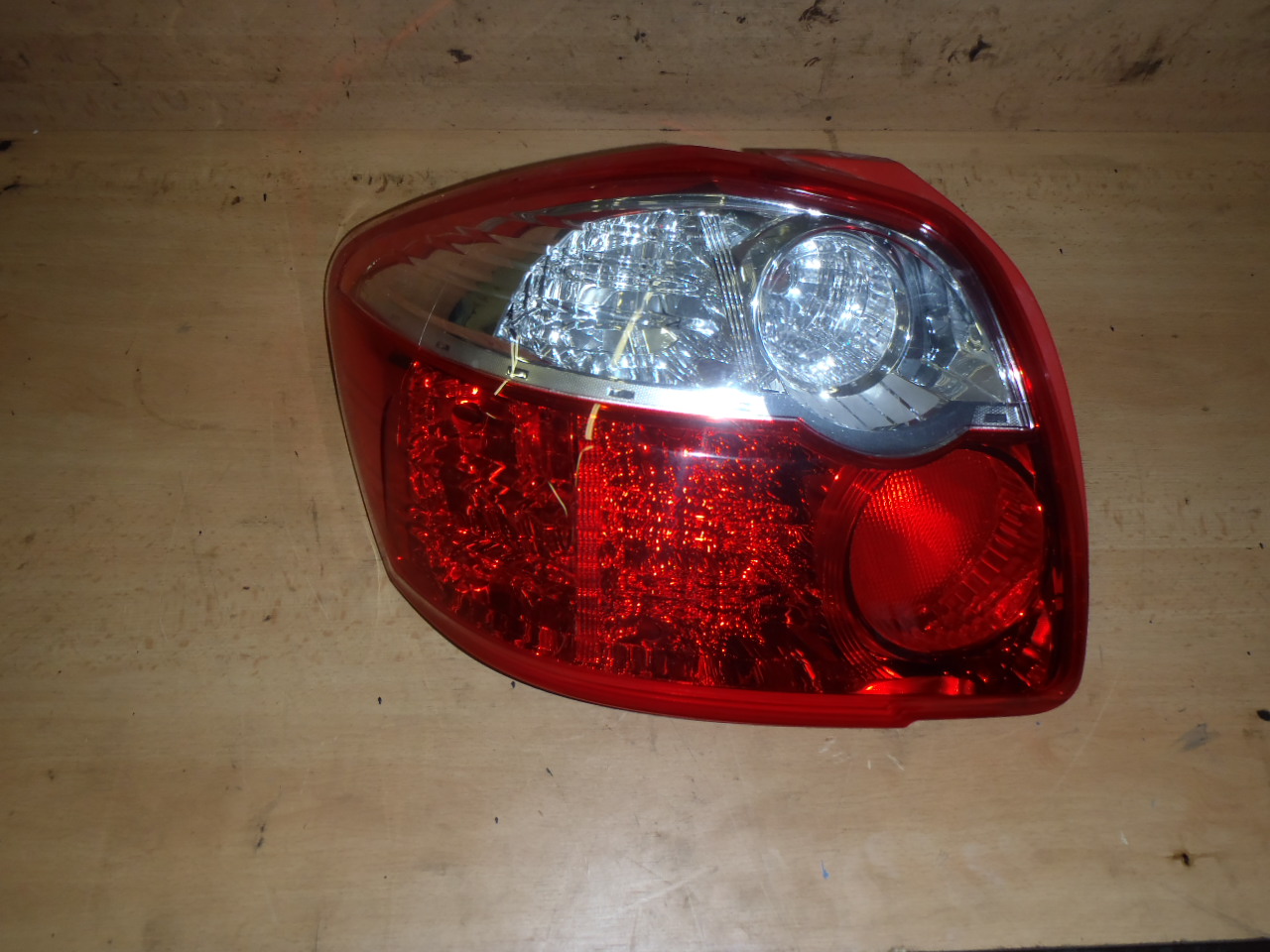 Zadní světlo L.
