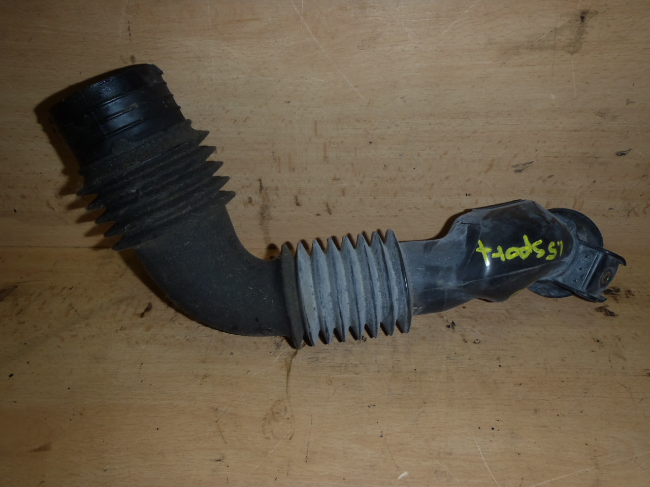 Trubka sání  1.5 VVT-i Sport