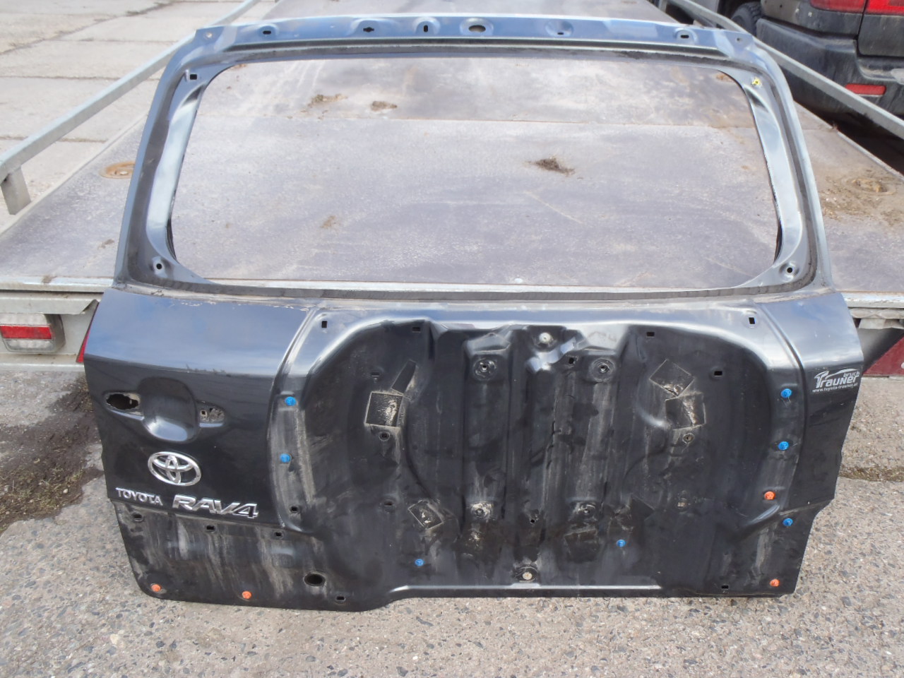 5. dveře s rezervou