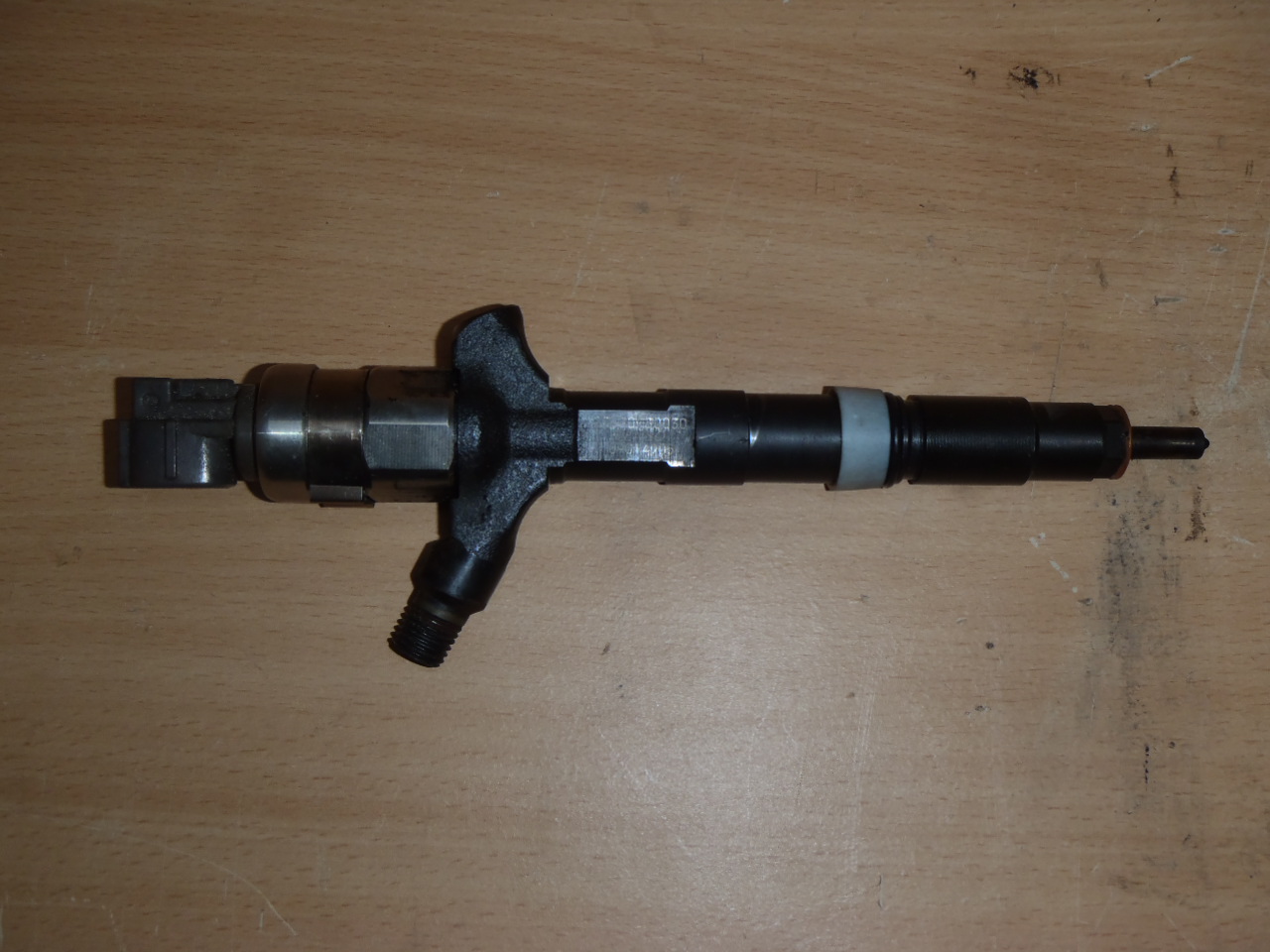 Naftový vstřik 23670-30030