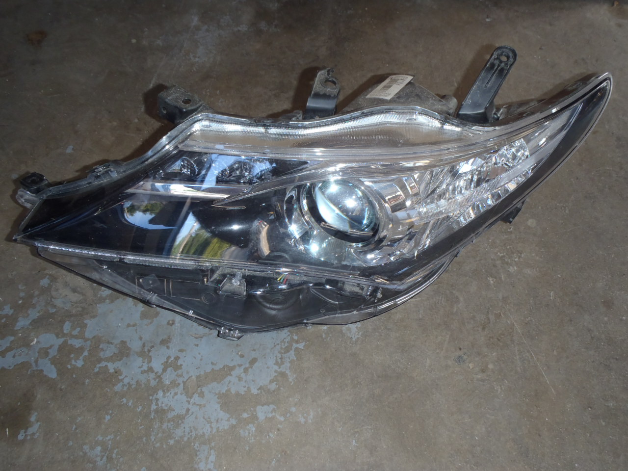 Levé přední světlo