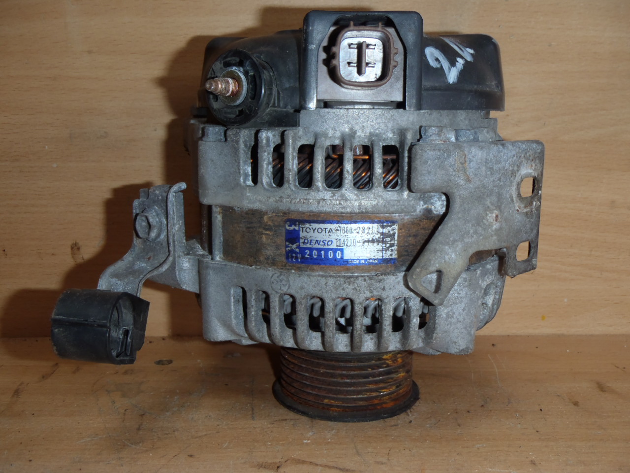 Alternátor 2.0 VVT-i