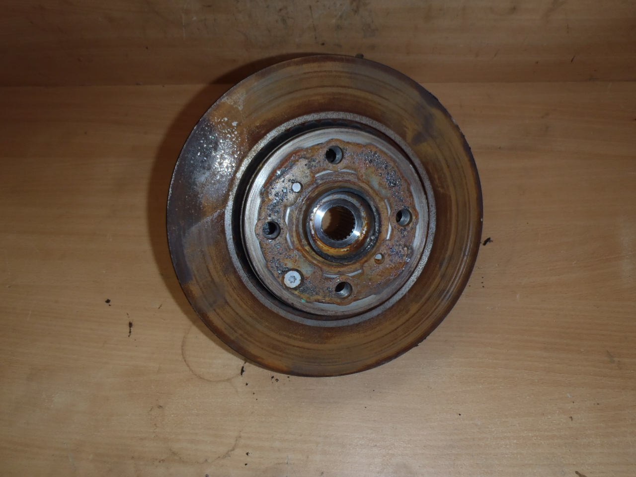 L. těhlice 1.0 VVT-i NOVÝ DÍL