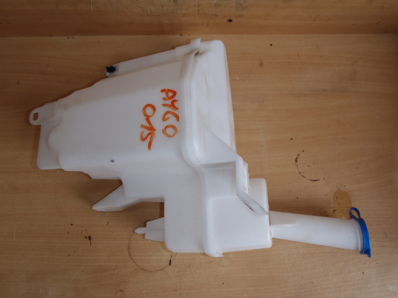 Nádobka ostřikovačů 1.0 VVT-i NOVÝ DÍL