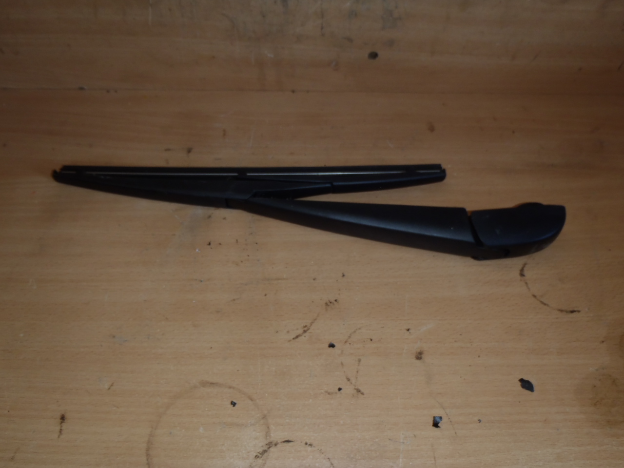 Stěrač L + P  1.0 VVT-i NOVÝ DÍL