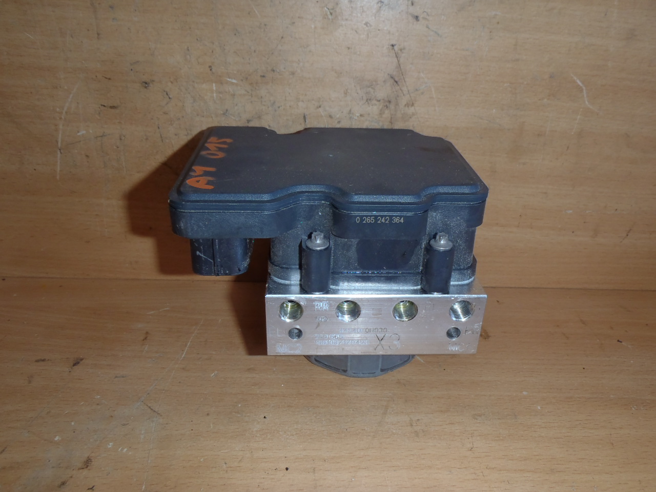 Kostka ABS 1.0 VVT-i NOVÝ DÍL