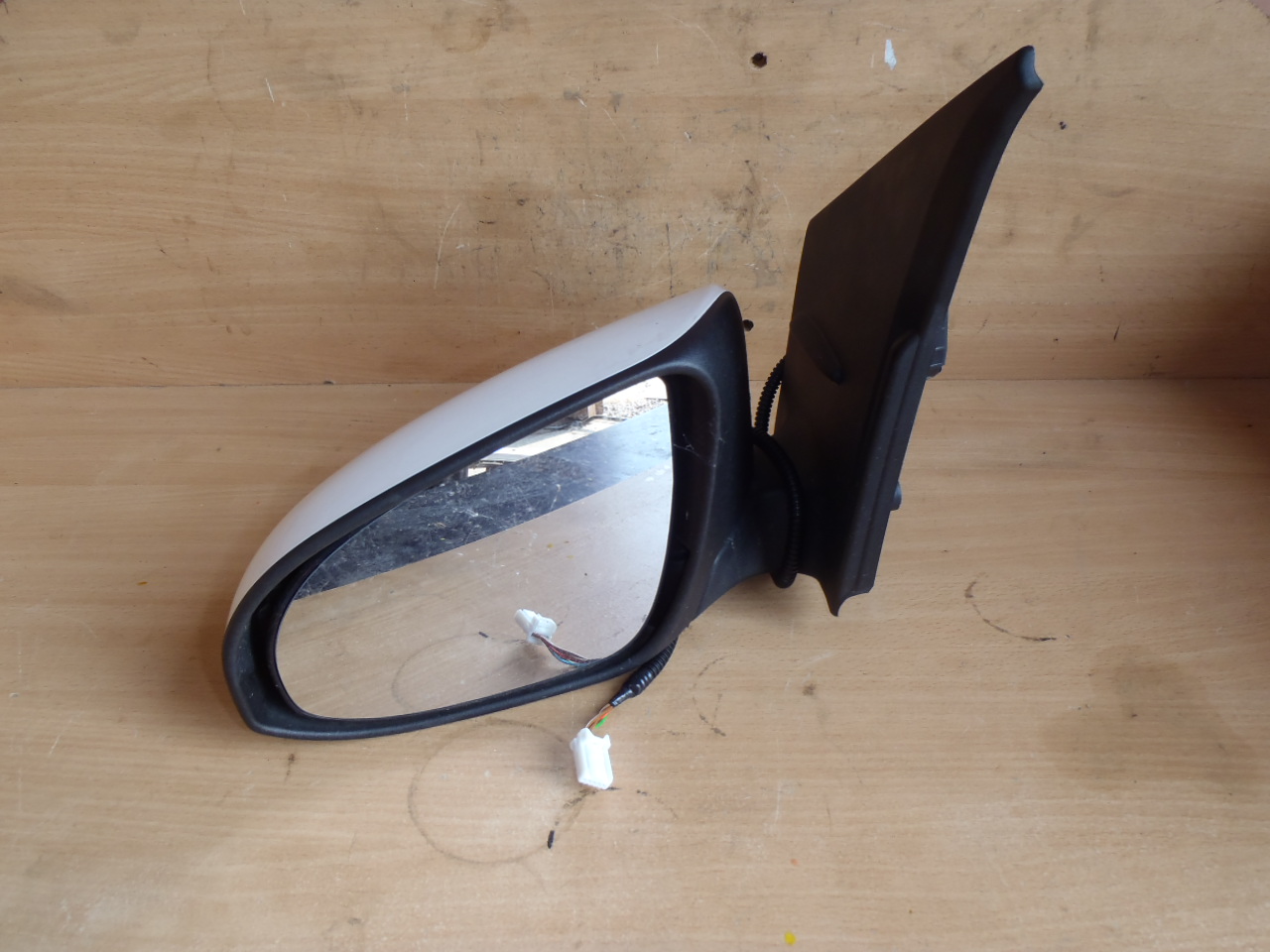 Levé zrcátko Nový díl