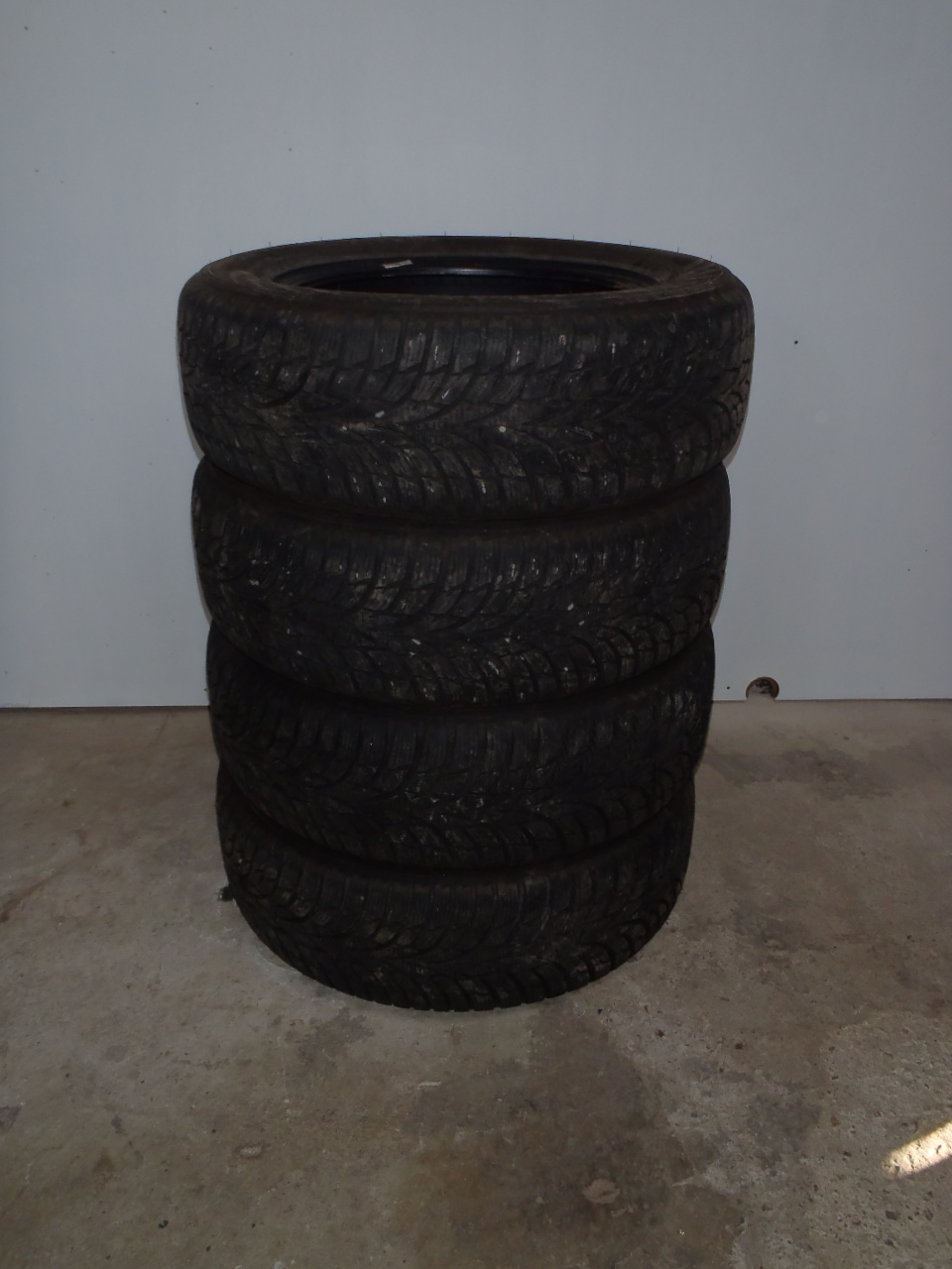 Zimní 195/60/R15 Nokian