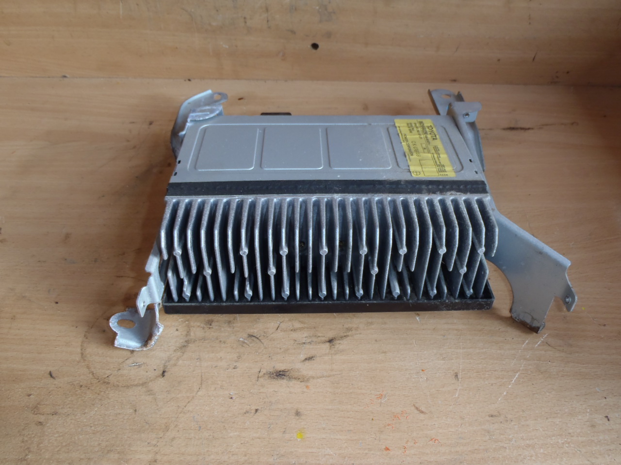 Antenní zesilovač 86280-60290