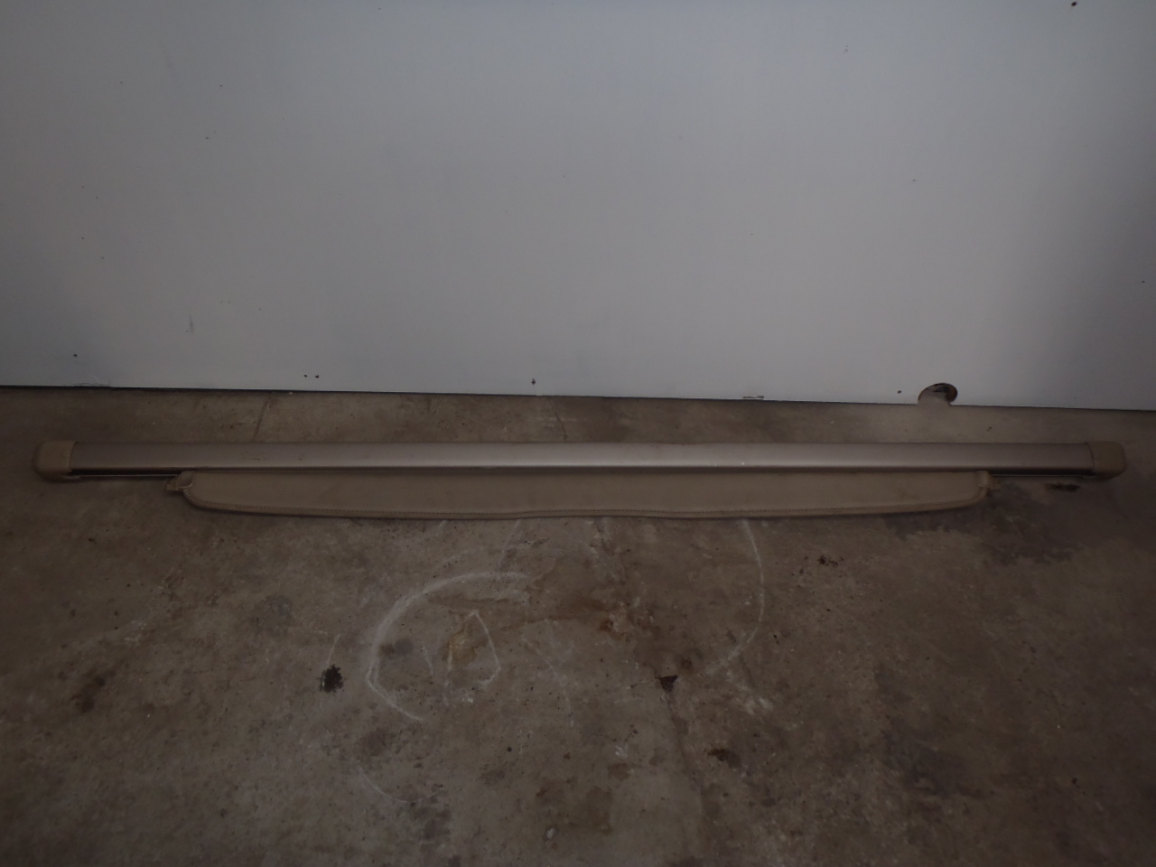 Roleta do kufru světlá