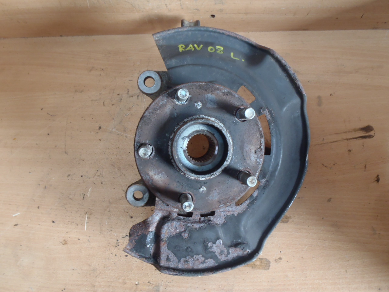 Přední těhlice L.