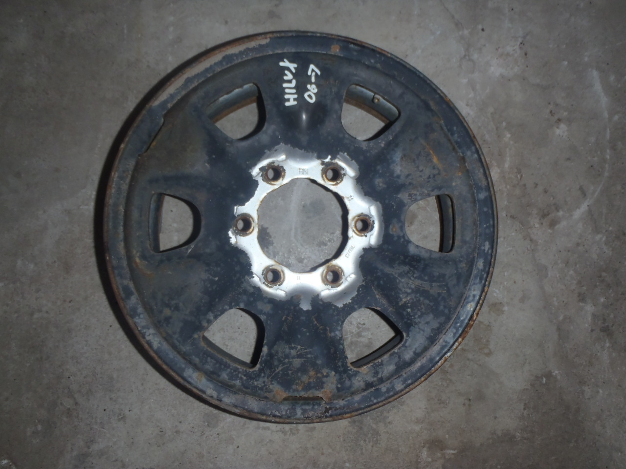 Plechový disk 16" Toyota Hilux