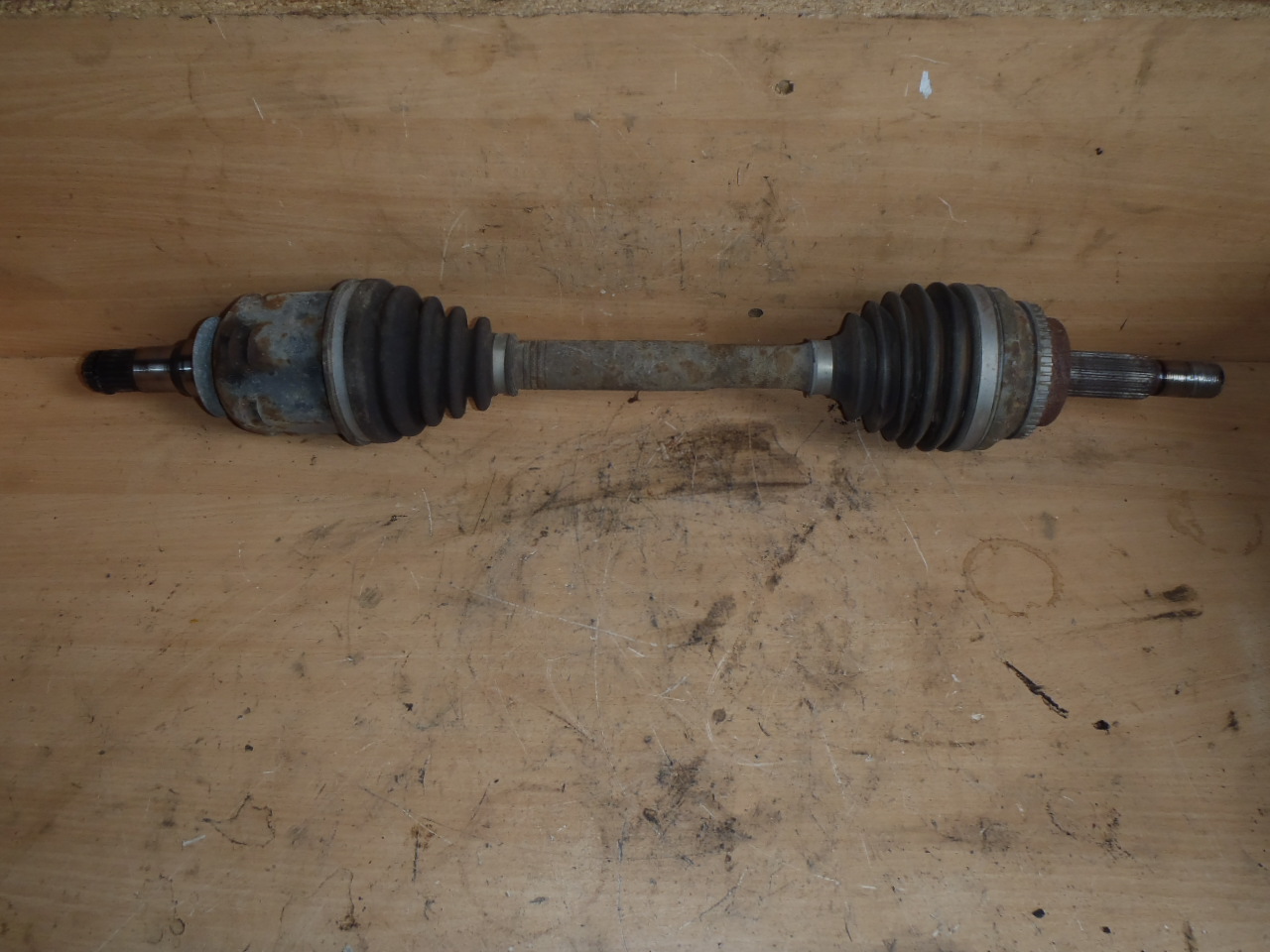 Levá poloosa 1.8 VVT-i