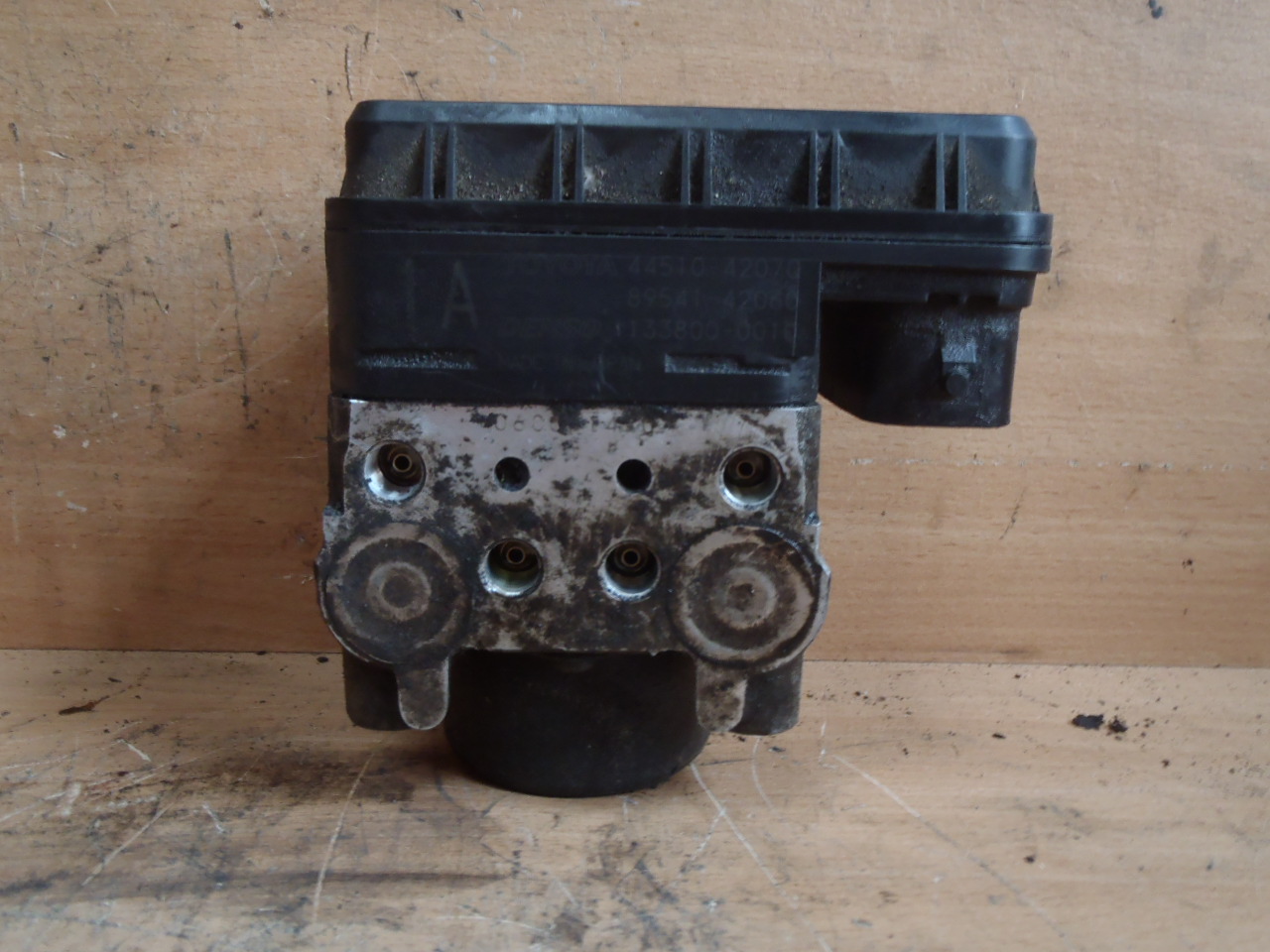 Kostka ABS 1.8 VVT-i 44510-42070