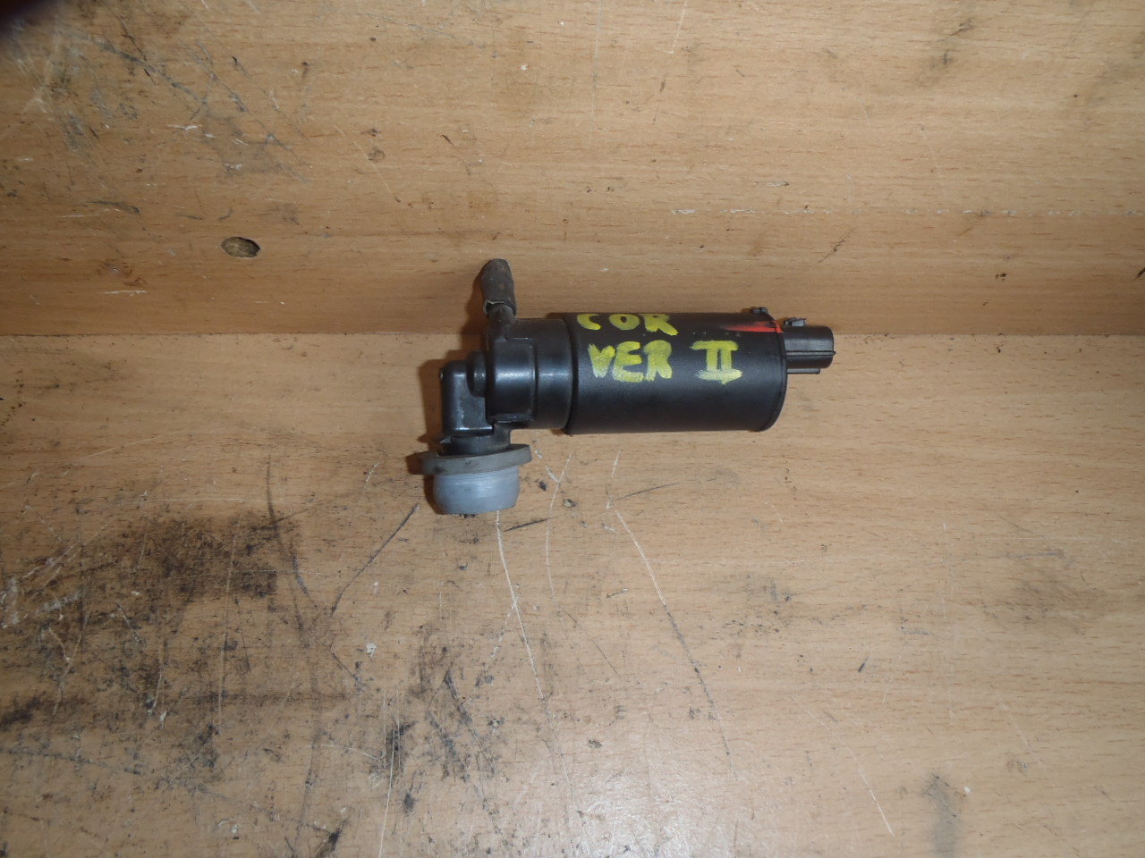 Motorek ostřikovače 2