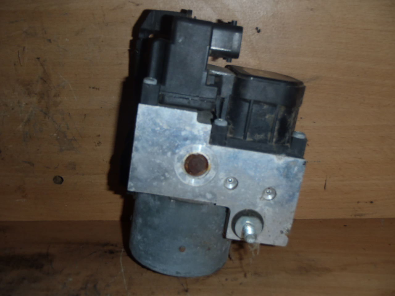 Kostka ABS 1.6 VVT-i