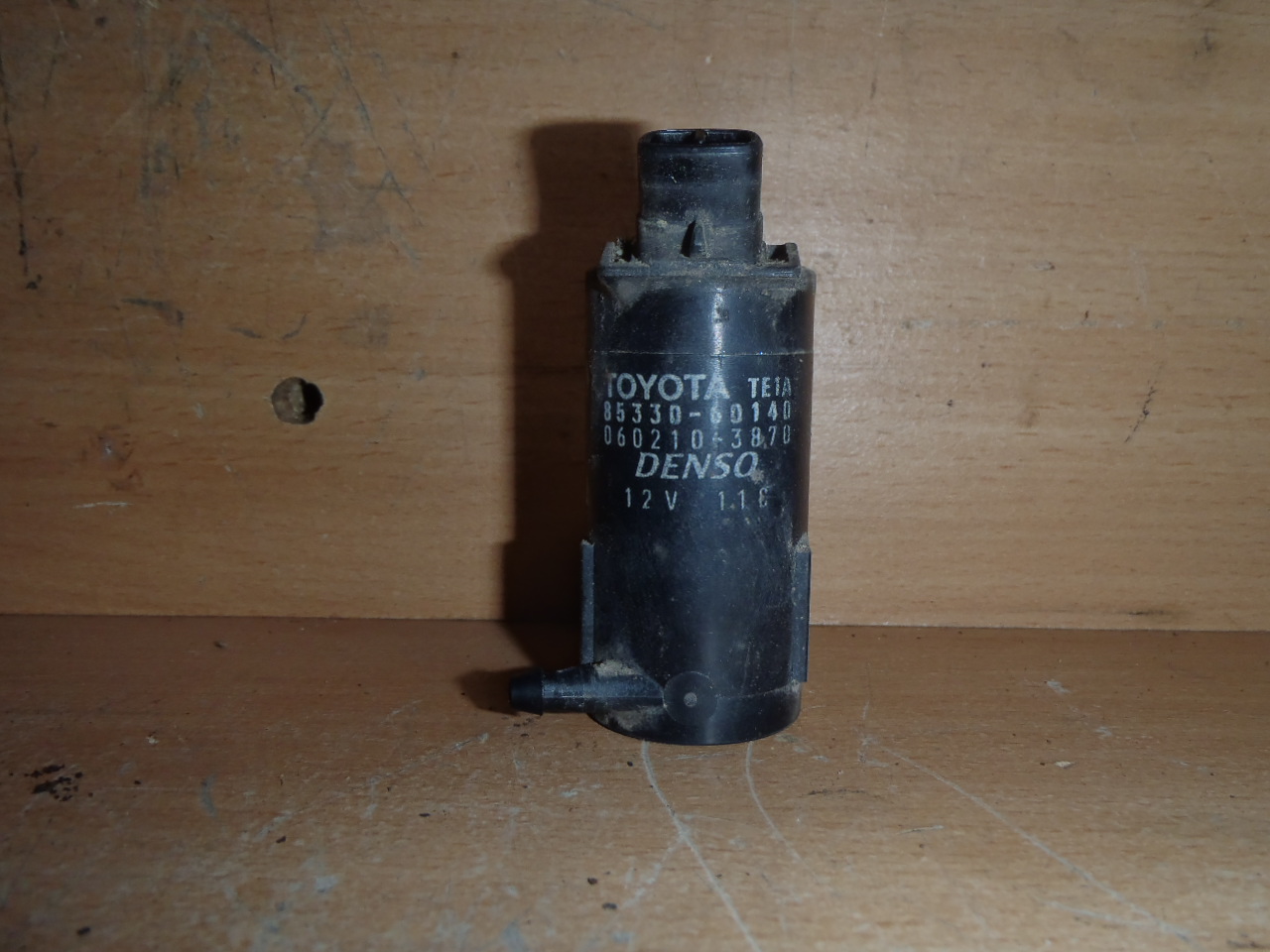 Motorek ostřikovače