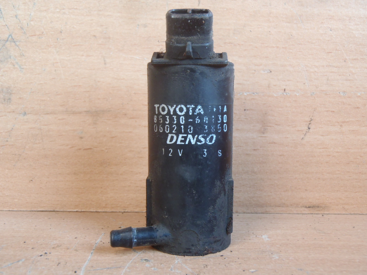 Motorek ostřikovačů