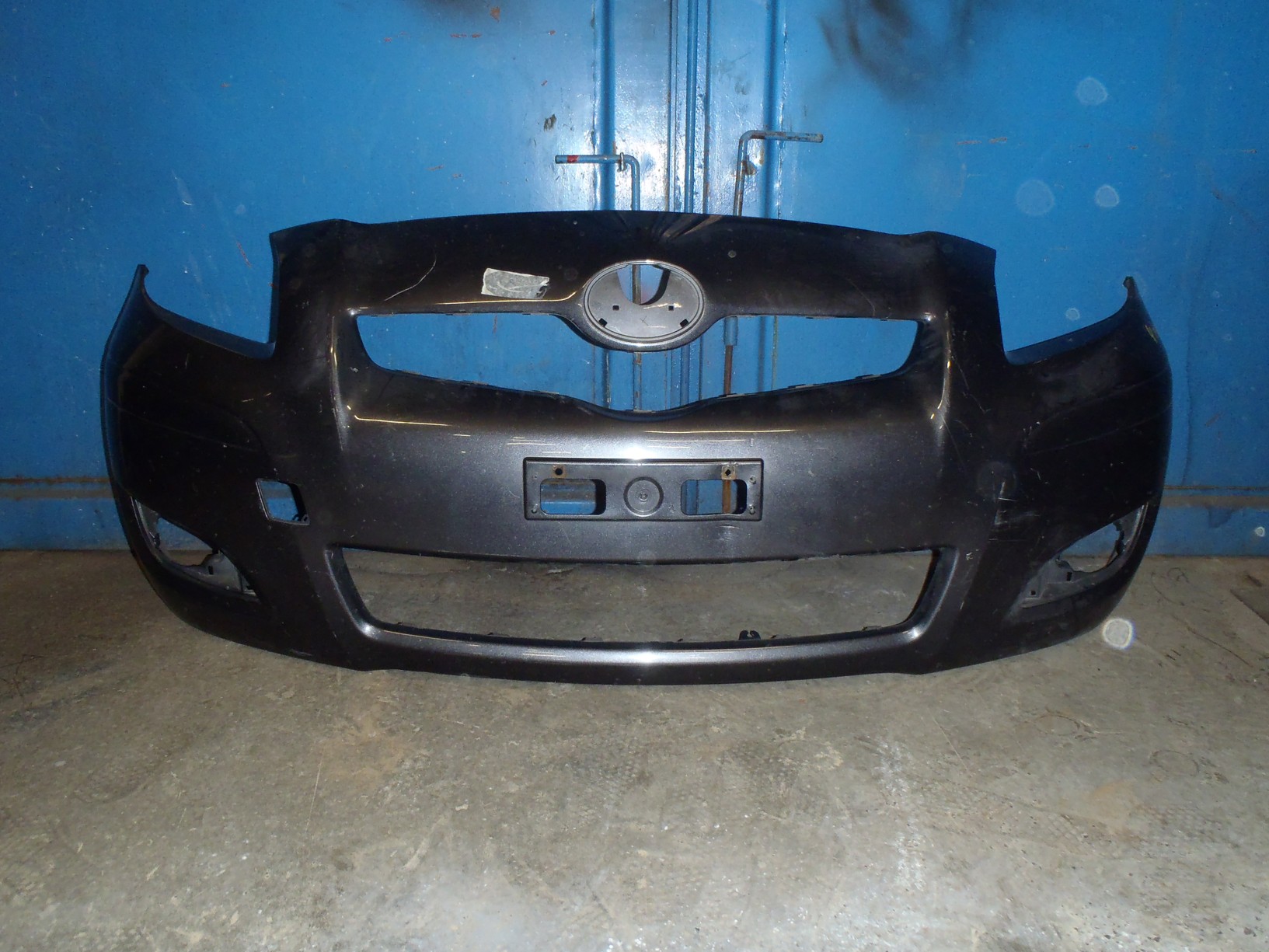 Přední nárazník Yaris