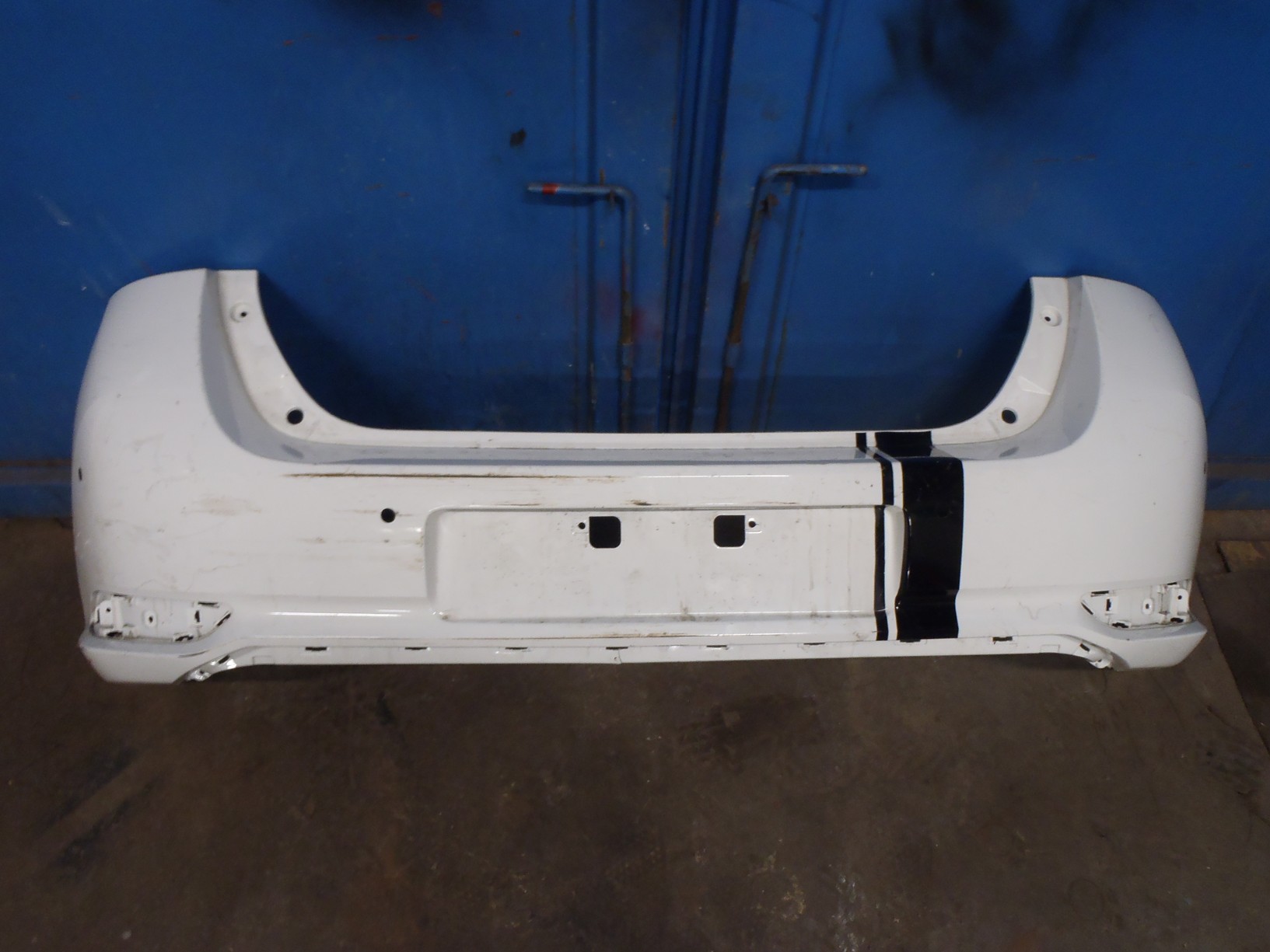 Zadní nárazník Auris Hybrid 5.dvéř