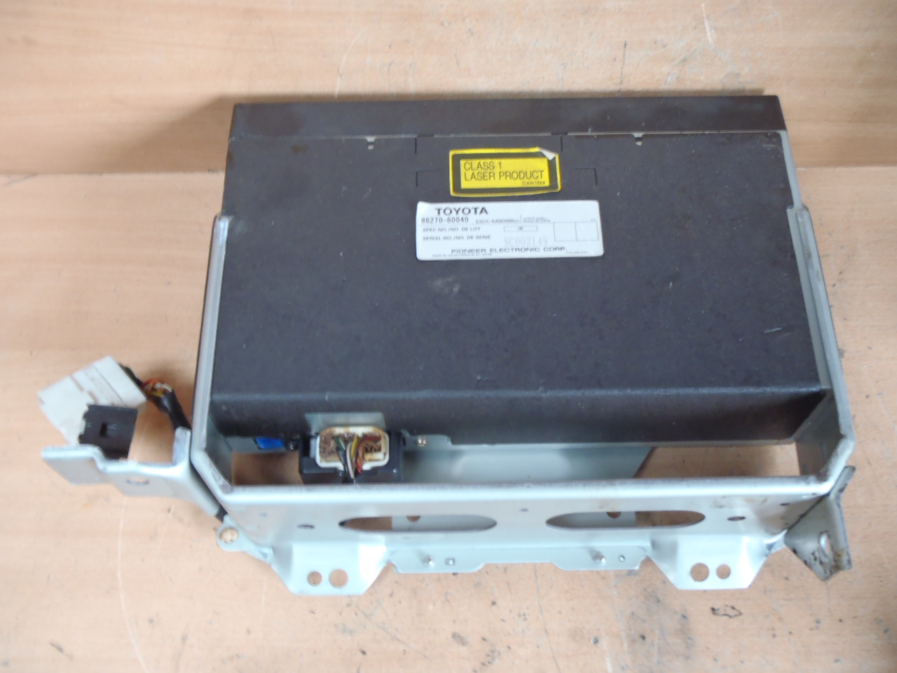 CD charger 86270-60040