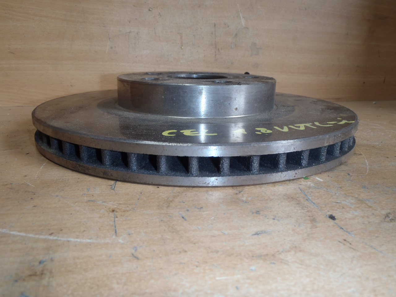 Přední kotouč 1.8 VVTL-i 