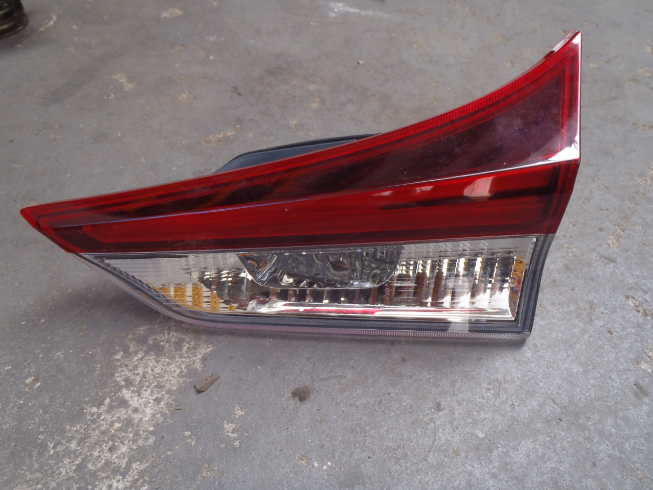 P.Z světlo na dveře