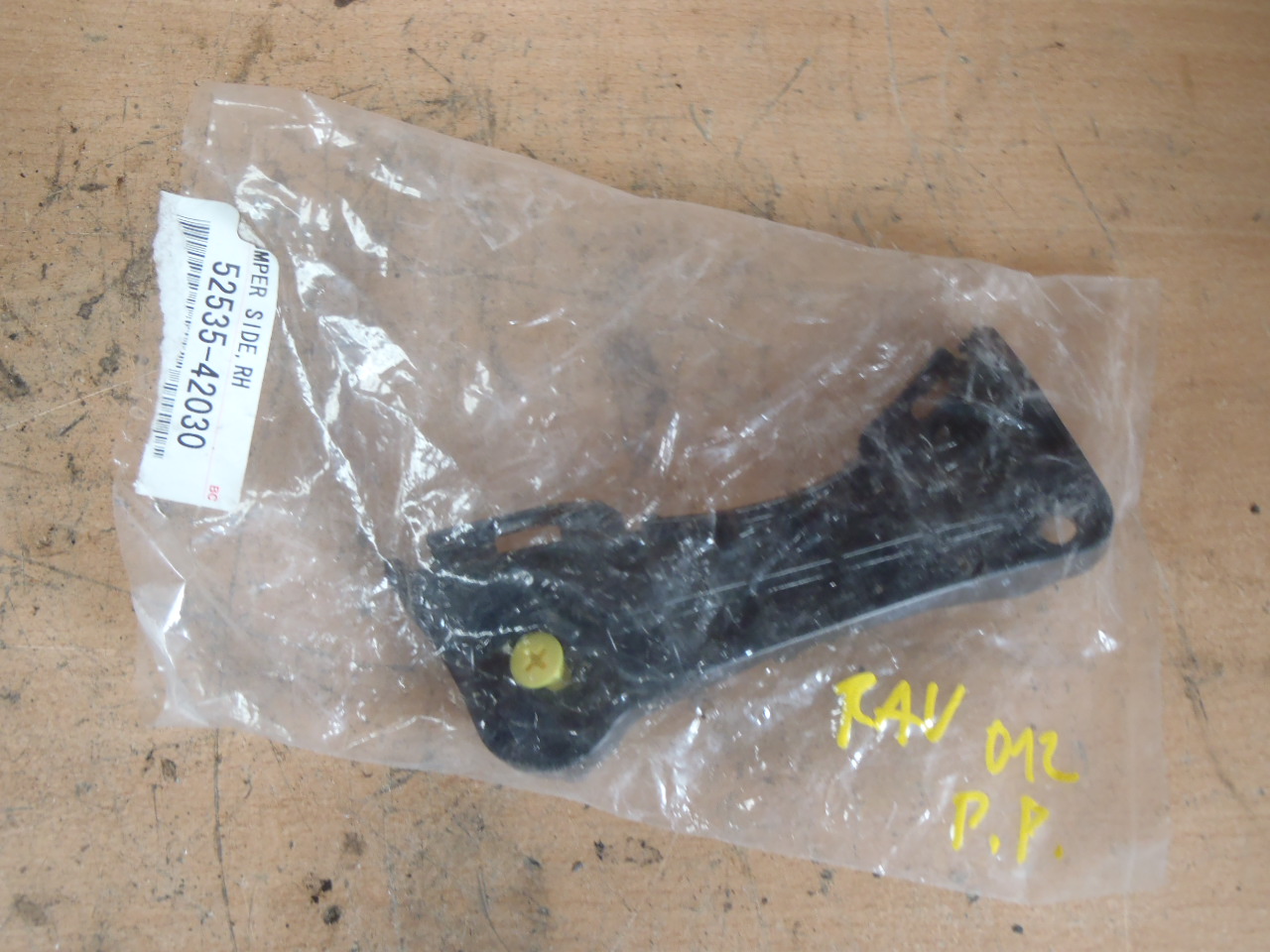 Držák př. nárazníku P.