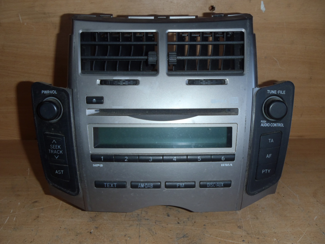 Rádio  CD 86120-0D490