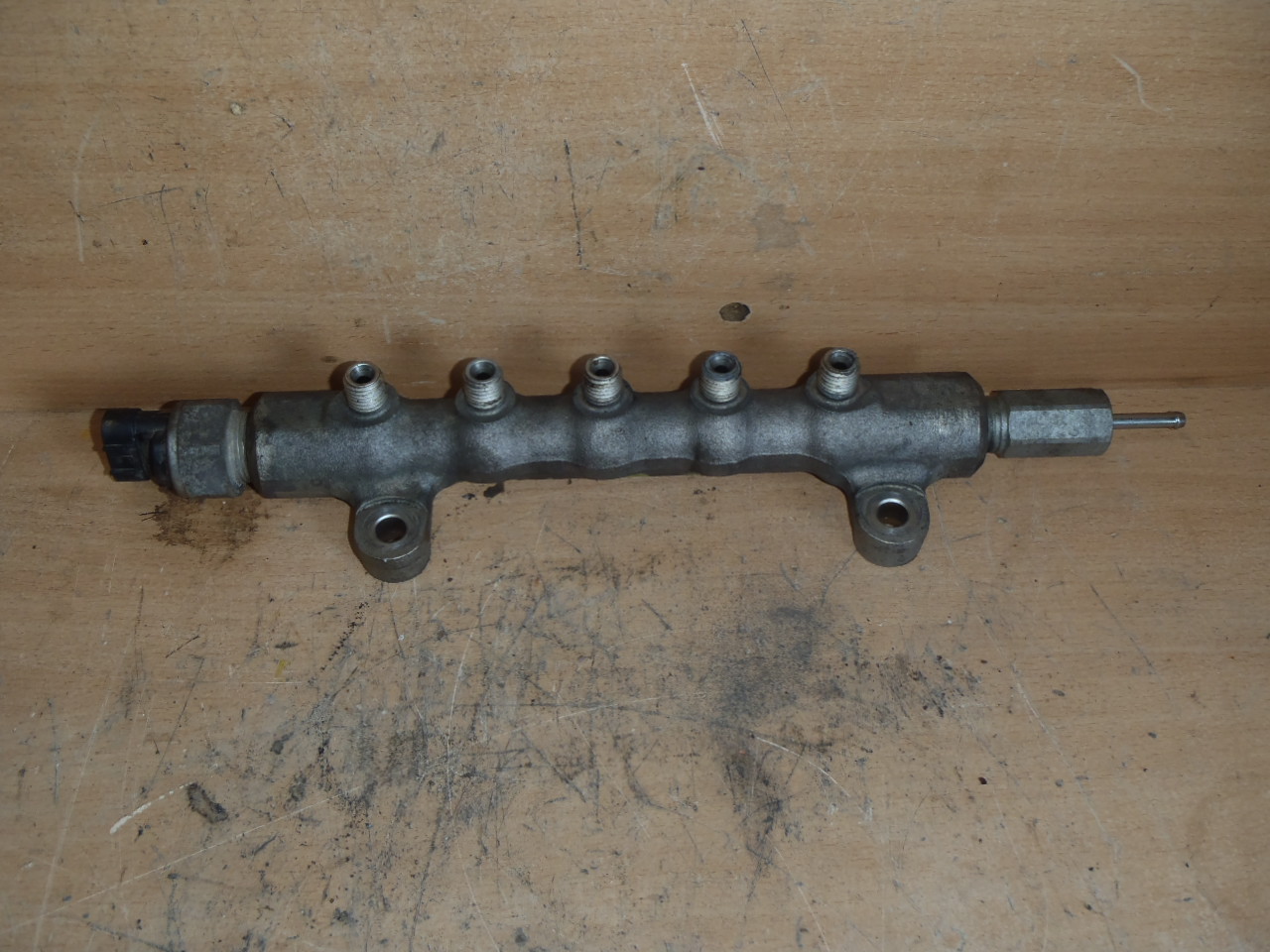 Vstřikovací lišta 2.2 D4D 89458-71010