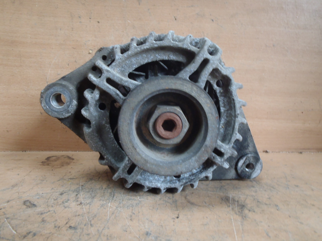 Alternátor 1.3 VVT-i 27060-0J030