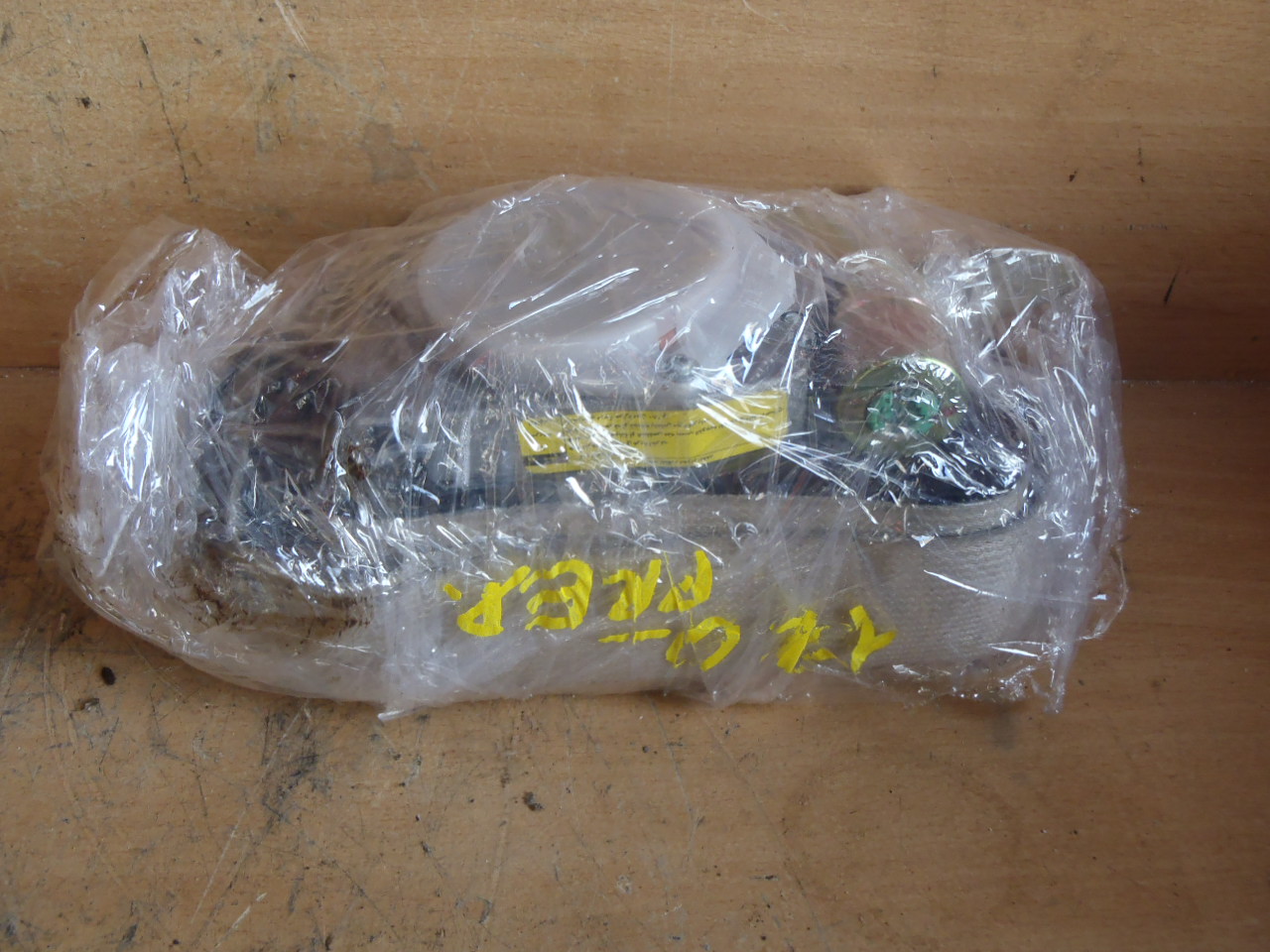 L.P pyropás-světlý