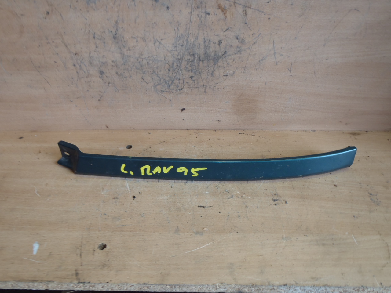 L.P. plech pod světlo