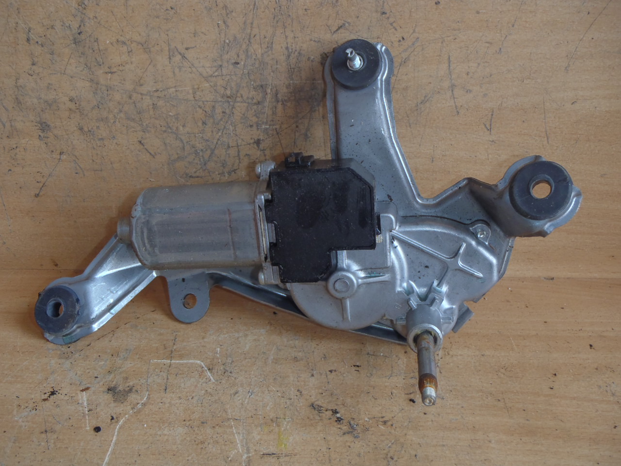 Motorek zadního stěrače dveře s rezervou 85130-42060