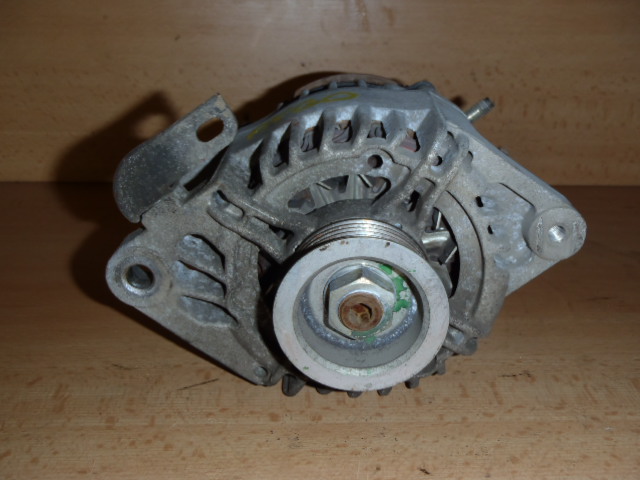 Alternátor Avensis Verso 