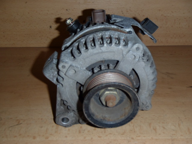 Alternátor RAV4 2.0 VVT-i