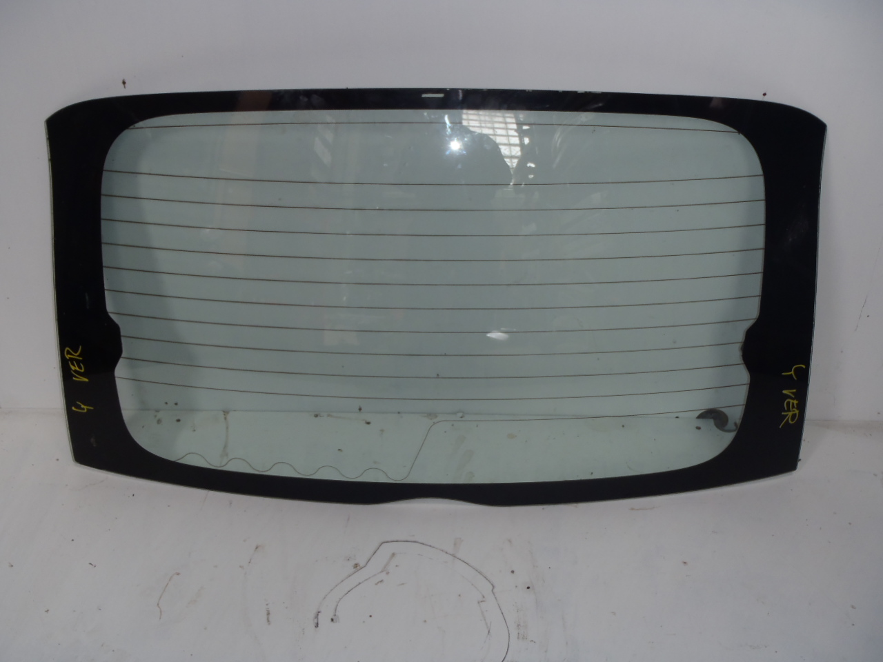 Sklo 5. dveří s vyhříváním