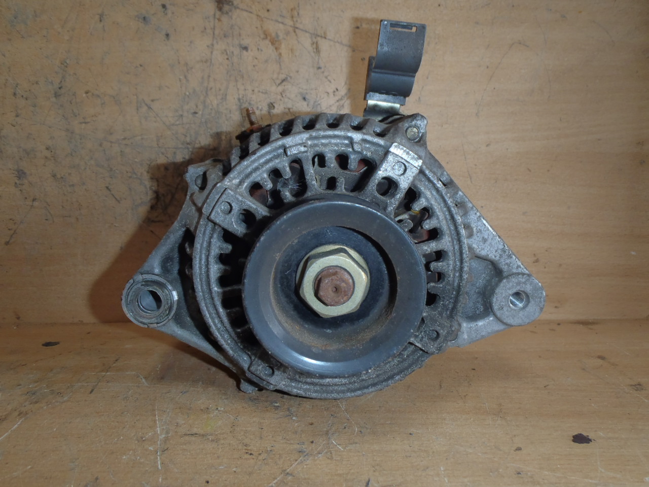 Alternátor 2.0i 27060-74750