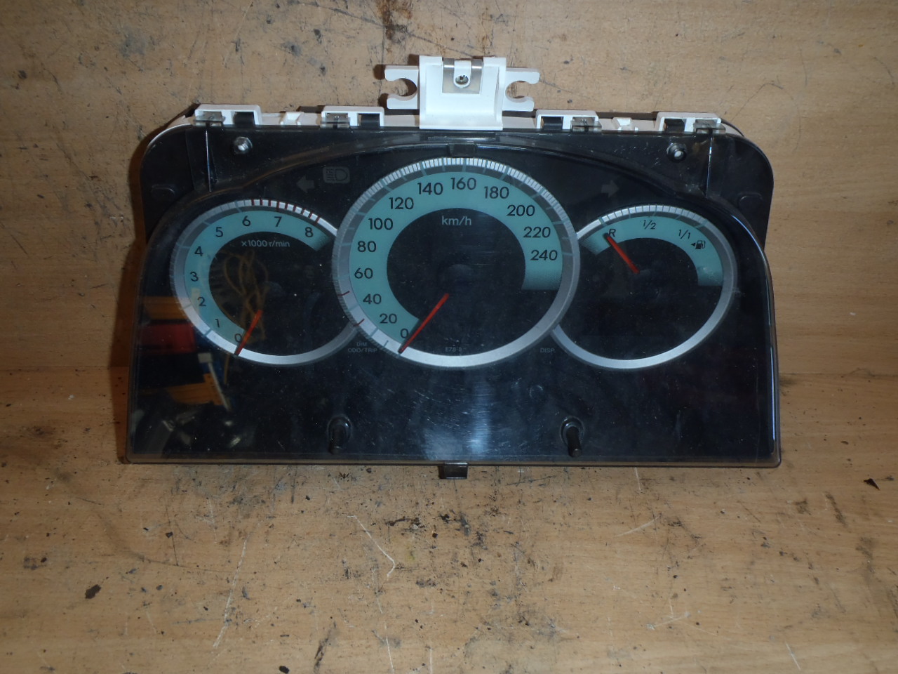 Budíky 1.6 VVT-i 83800-0F021-A