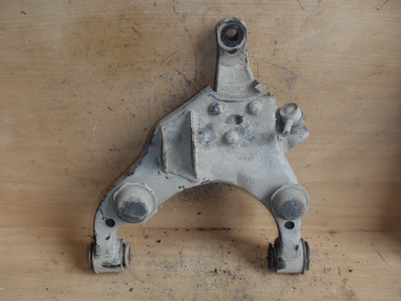 Levé spodní rameno