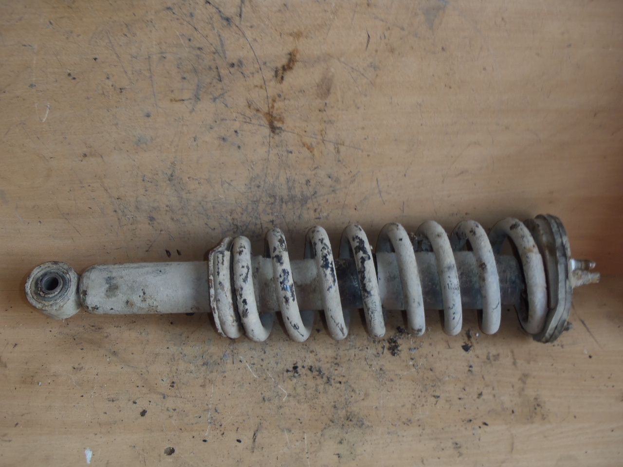 Přední tlumič P+L