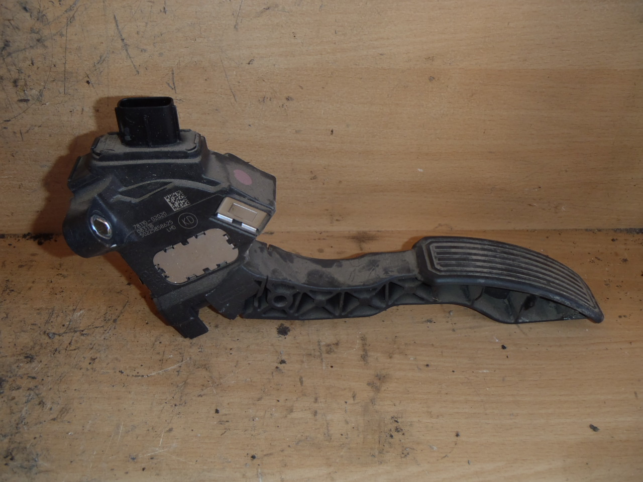 Pedál plynu s potenciometrem 78110-02020