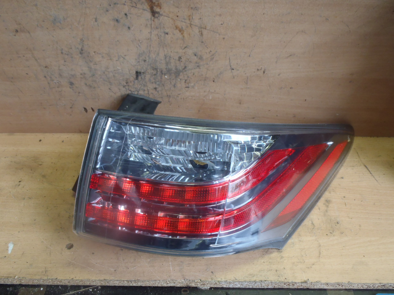 P.Z. světlo Lexus CT 200h